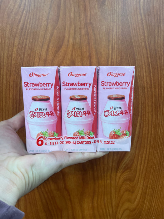 Bingrae Strawberry Milk, 6.8oz