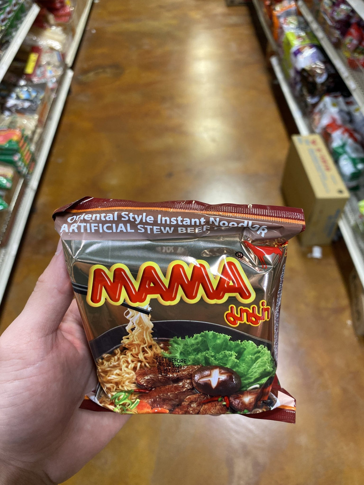 mama-stew-beef-ramen-
